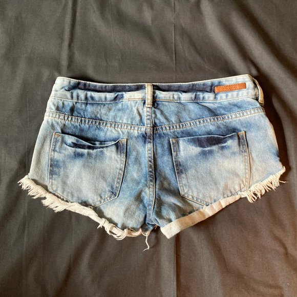 Billabong Laneway embroidered cutoff shorts - Picture 5 of 6